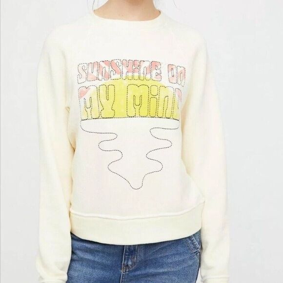 FREE PEOPLE SIZE LARGE COSMO COZY SUNSHINE ON MY MIND CREAM PULLOVER SWEATER - Picture 1 of 7